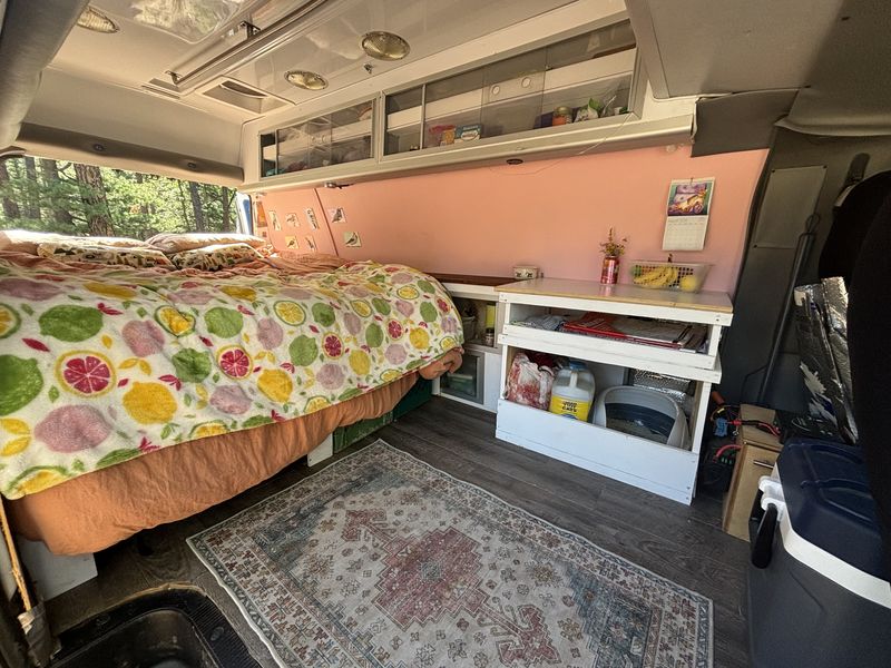 Picture 3/10 of a 2006 Ford E350 - Simple converted Ambulance for sale in Tucson, Arizona