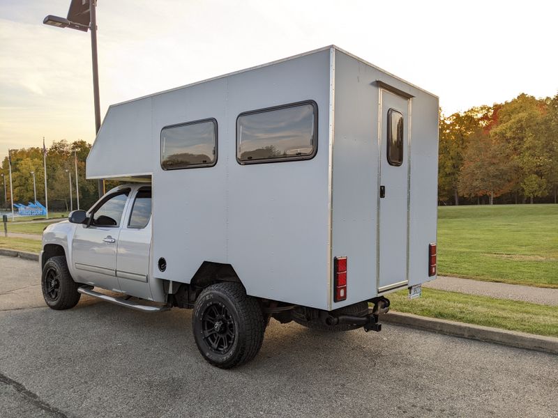 Picture 2/19 of a 2012 Overland Truck Camper for sale in Lebanon, Ohio