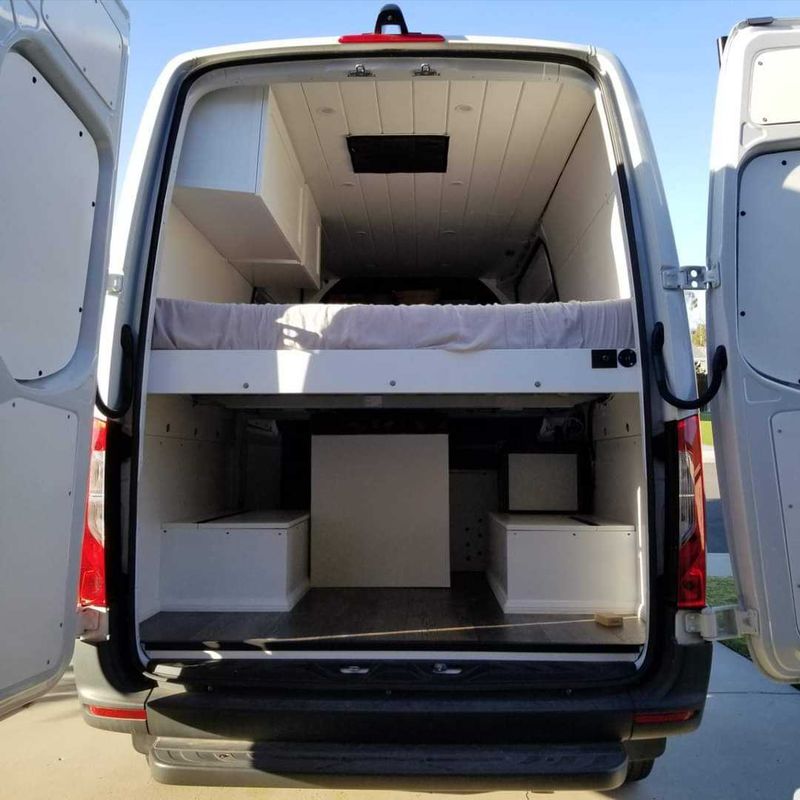 Picture 3/19 of a 2019 Mercedes-Benz 3500 High Roof Sprinter Van Stealthy for sale in Medford, Oregon