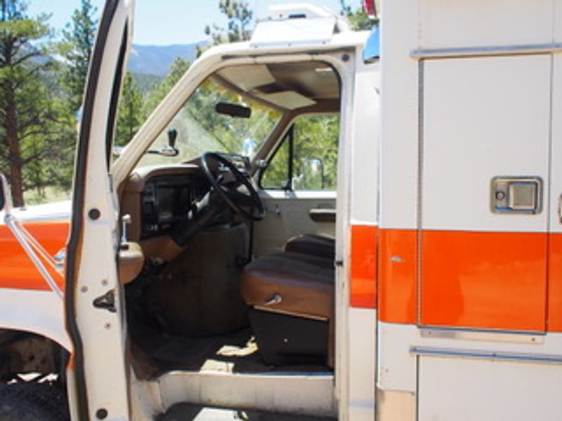 Picture 3/10 of a Ford Econline e350 for sale in Nathrop, Colorado