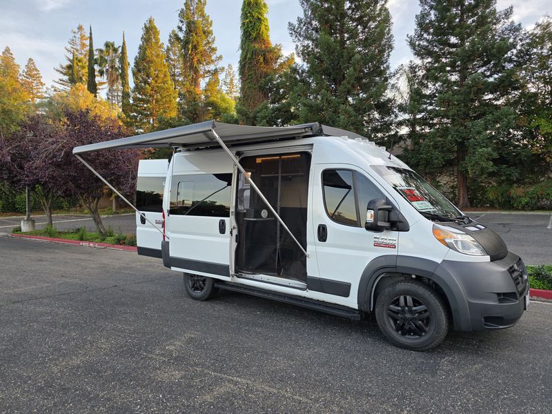 Picture 5/28 of a 2017 Carado Axion for sale in Folsom, California