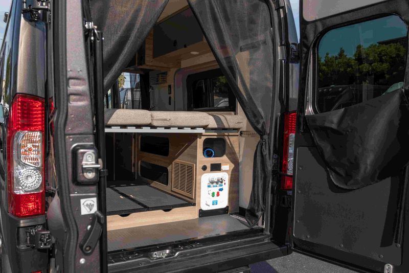 Picture 5/24 of a Winnebago Solis 59PX for sale in Phoenix, Arizona