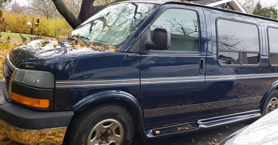 Camper Van For Sale: 2005 GMC Savana 1500 Regency Conversion