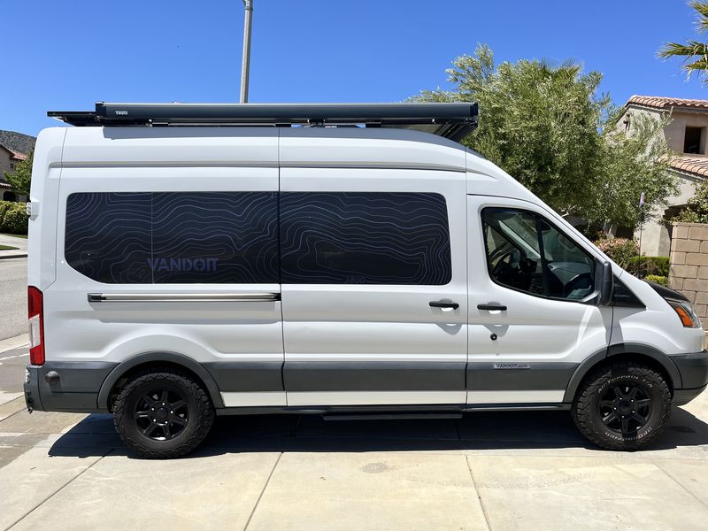 Picture 3/34 of a REDUCED - 2017 VANDOIT LIV High Roof Off-Grid for sale in Palmdale, California