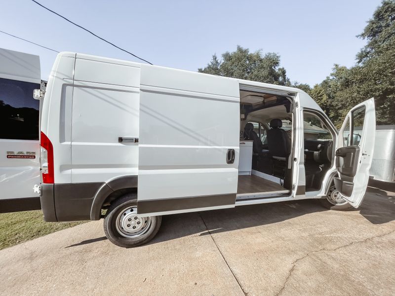 Picture 1/9 of a 2019 Ram Promaster 159" High Roof.  Seats 6 for sale in Fredonia, Arizona