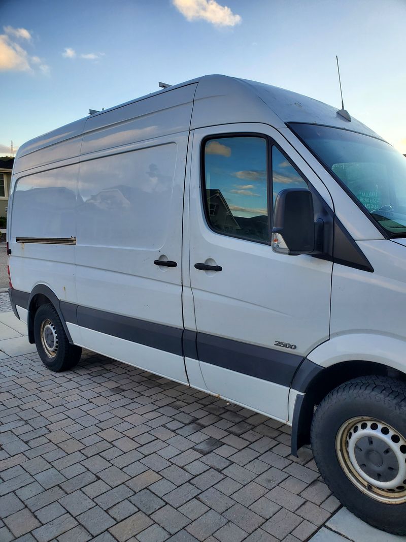 Picture 3/8 of a 2013 Freightliner Sprinter Campervan for sale in Garden City, Idaho