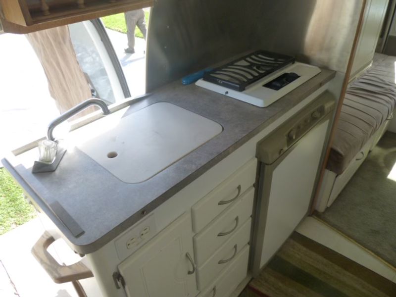 Picture 5/9 of a Price Drop - 2002 Pleasureway Lexor TD OBO for sale in Nevada City, California