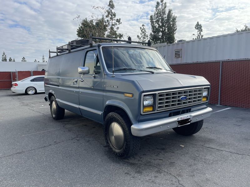 Picture 1/17 of a 1989 Ford E250 Econoline for sale in South El Monte, California