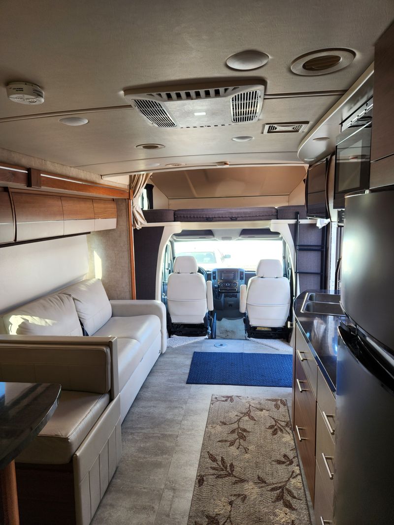 Picture 3/15 of a 2016 Winnebago View 24M for sale in Stillwater, Minnesota