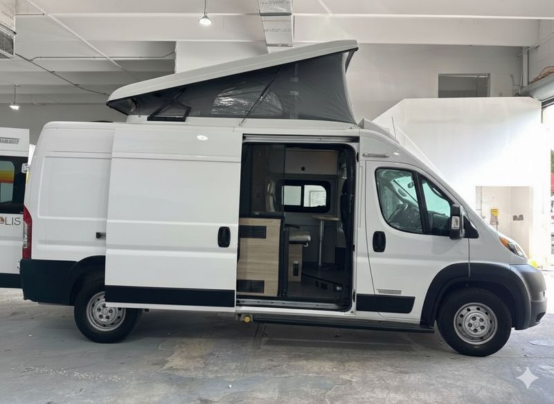 Picture 5/34 of a 2023 Winnebago Solis 59P • RAM 3500 ProMaster • Low mileage for sale in Villa Park, Illinois