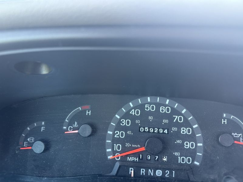 Picture 4/13 of a 2000 Dynamax Starflyte Touring Cruiser for sale in San Angelo, Texas