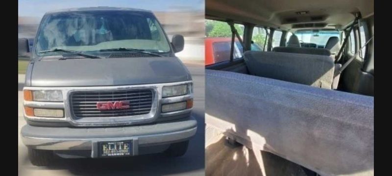 Picture 2/3 of a 2000 GMC SAVANA 2500 5.7 V8  for sale in Whittier, California