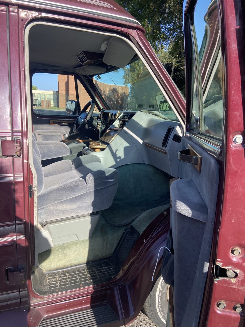 Picture 4/6 of a Old school camper van  for sale in Savannah, Georgia