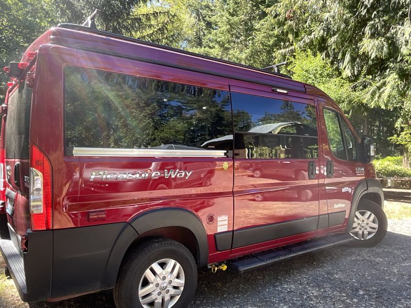 Picture 5/25 of a 2022 Pleasure-way Tofino for sale in Friday Harbor, Washington