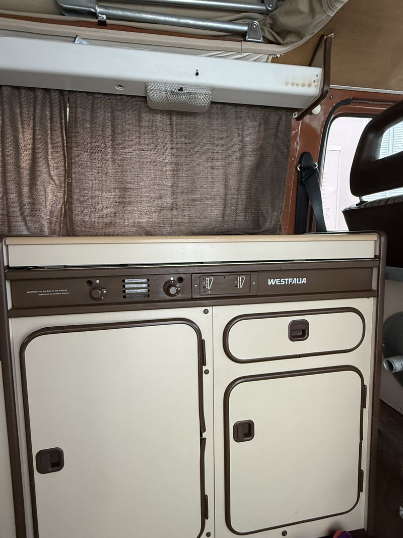 Picture 4/7 of a 1983 Volkswagen Vanagon Westfalia for sale in Montebello, California