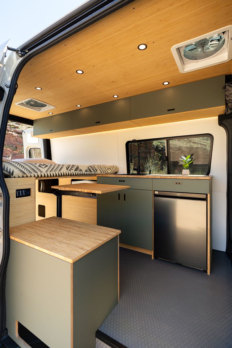 Picture 4/17 of a 2024 Geotrek Albatross Sprinter 144 2WD for sale in Boulder, Colorado