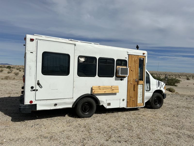 Picture 1/21 of a 1999 Ford e350 for sale in Temecula, California