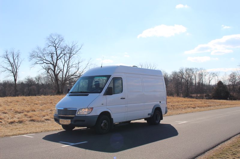 Picture 1/28 of a 2003 T1N Sprinter 3500 Dually Camper for sale in Gettysburg, Pennsylvania