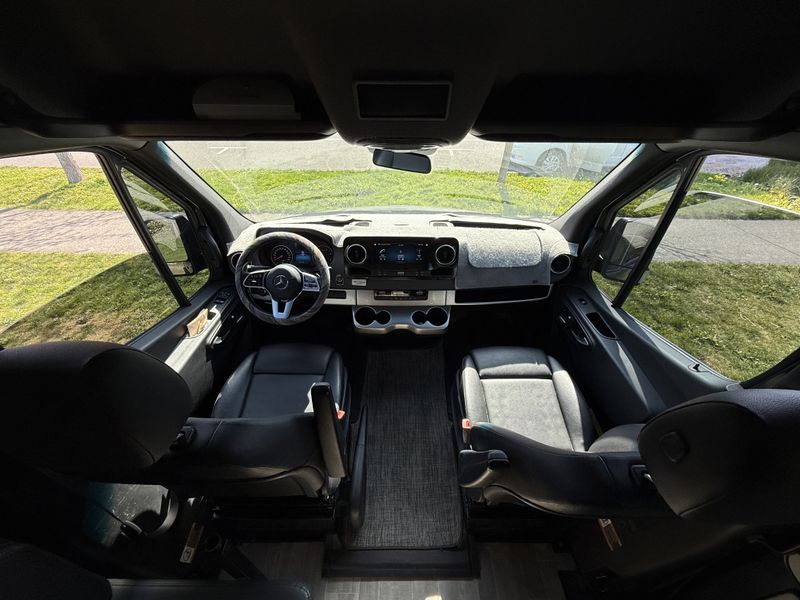Picture 4/29 of a 2022 Mercedes Benz Sprinter 4x4 Thor Tranquility 3.0 Diesel for sale in Bellingham, Washington