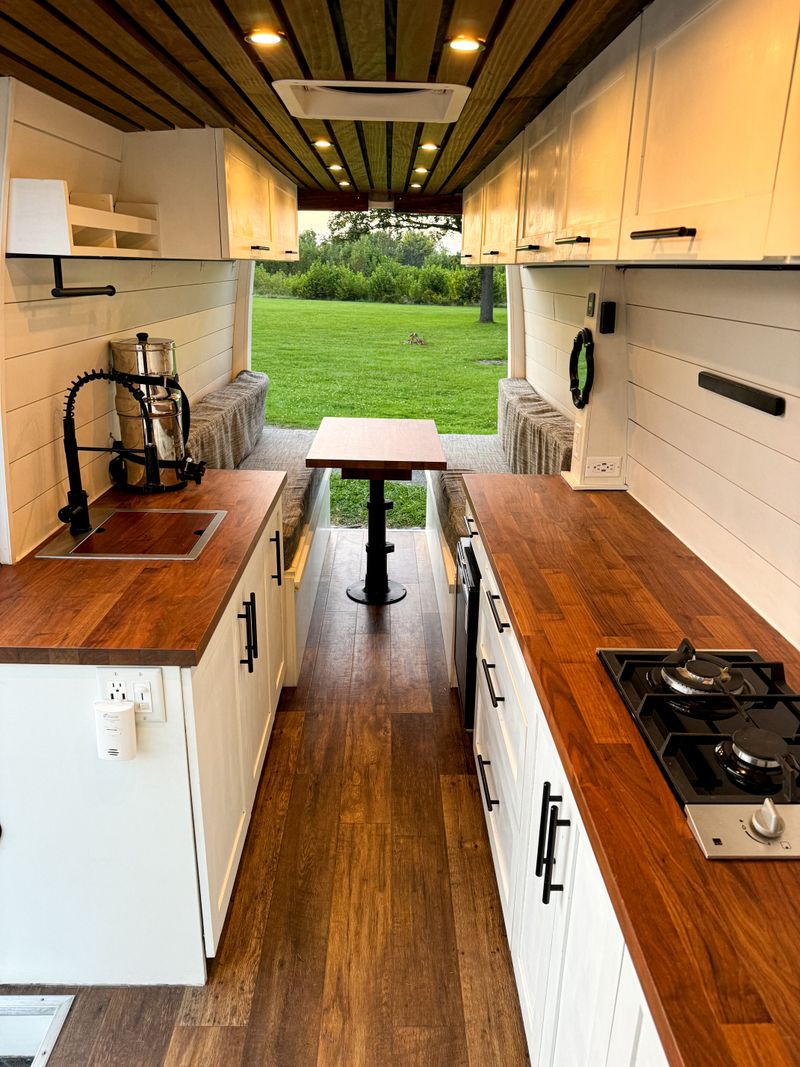 Picture 2/12 of a Converted 2011 Freightliner Sprinter for sale in Detroit, Michigan