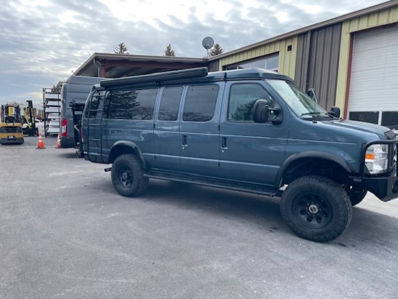 Picture 4/13 of a 2013 Ford E350 Extended Body V10 6.8l for sale in Loveland, Colorado