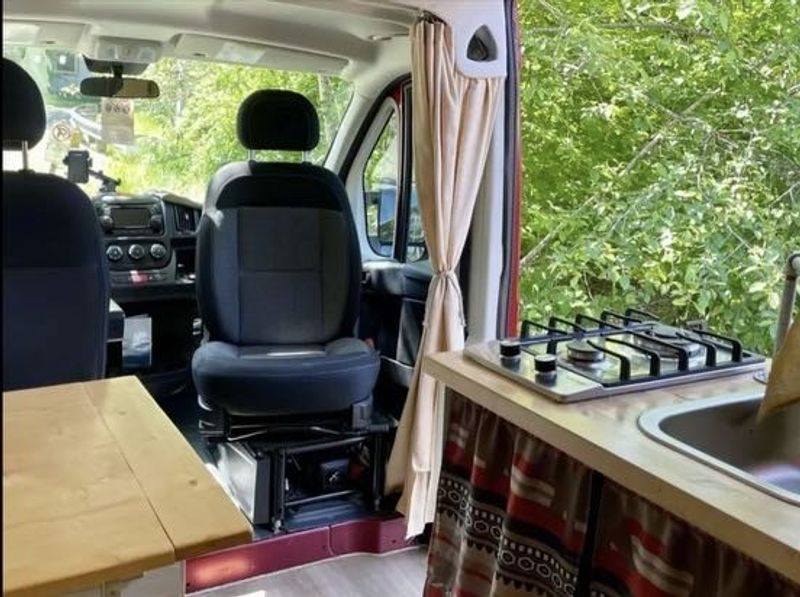 Picture 3/11 of a 2017 Ram Promaster for sale in Seattle, Washington