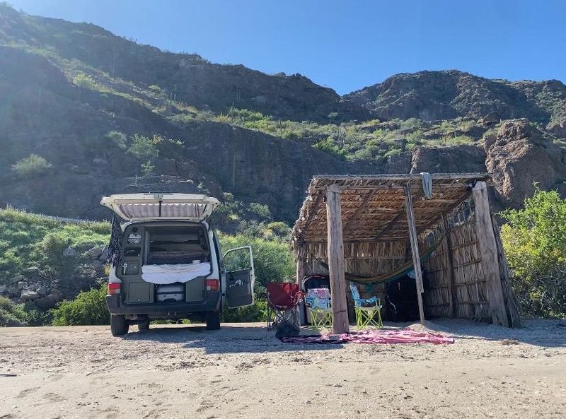 Picture 5/21 of a 1995 Volkswagen Eurovan Camper  for sale in Seattle, Washington