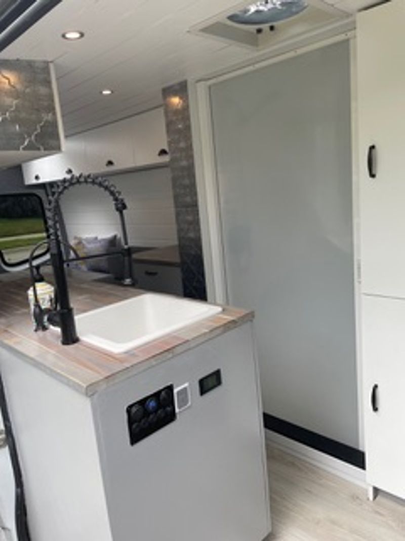 Picture 3/13 of a 2014 Mercedes Sprinter – Fully Converted Camper Van for sale in Harwood Heights, Illinois