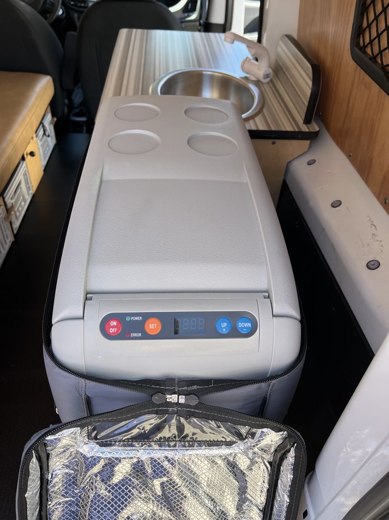 Picture 4/18 of a 2018 Cascade Camper for sale in San Simeon, California