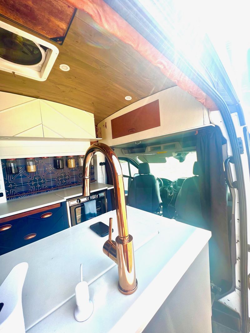 Picture 5/13 of a Perfect Solo Female Van FOR SALE for sale in Los Angeles, California