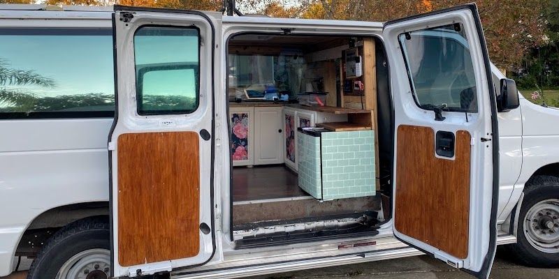 Picture 1/10 of a Solo Female Traveler Van for sale in Osteen, Florida