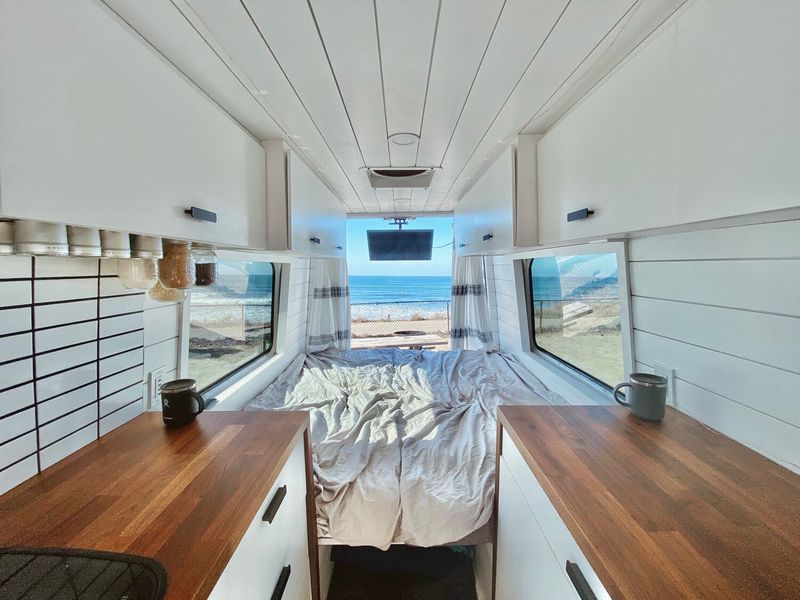 Picture 5/10 of a Gorgeous 2013 Mercedes-Benz Sprinter 2500 Turbo Diesel for sale in Tucson, Arizona