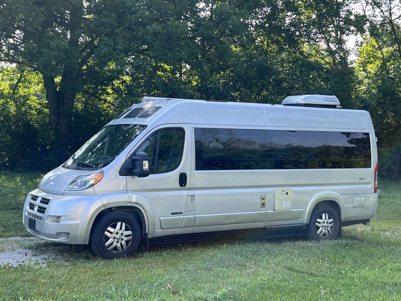 Picture 5/12 of a 2016 Dodge (RoadTrek) Zion SRT Class B RV Van for sale in Winchester, Kentucky