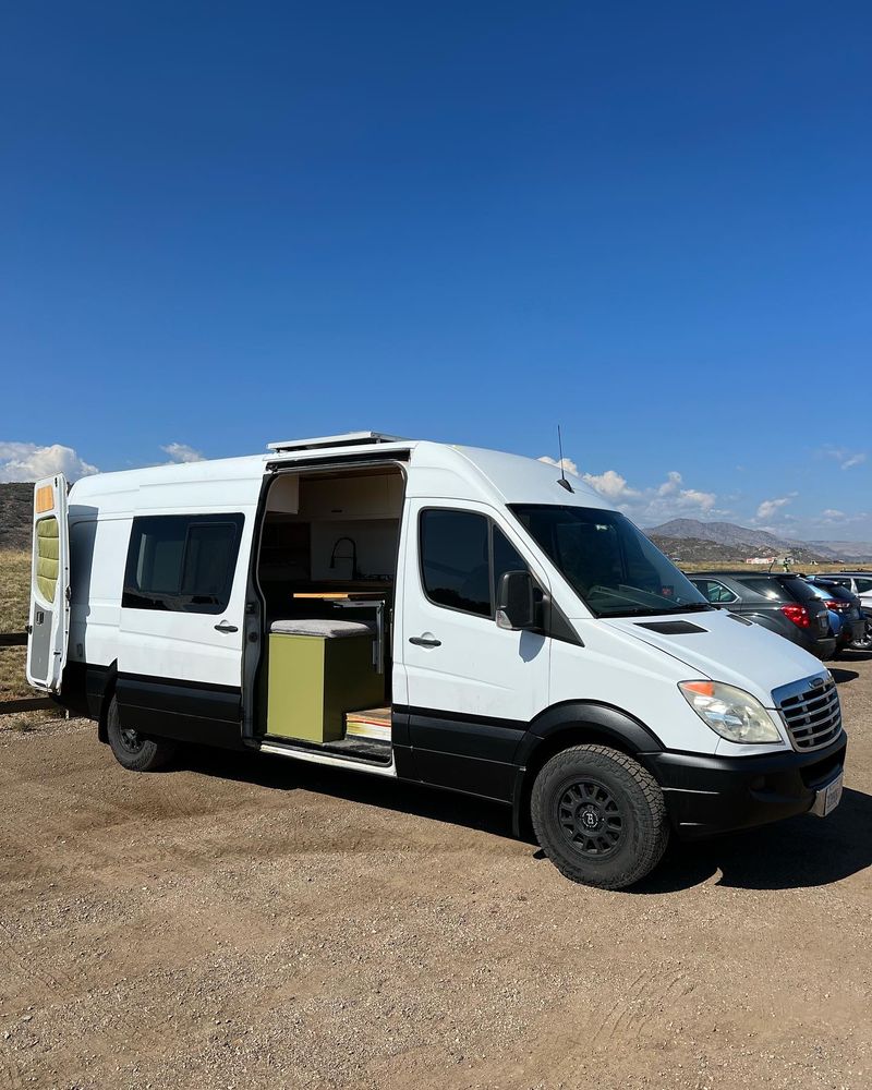 Picture 1/16 of a 2008 Freightliner Sprinter 2500 for sale in Denver, Colorado