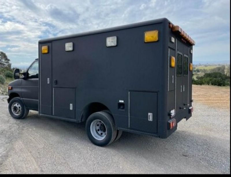 Picture 3/7 of a 1993 Ford E-450 RV Diesel Utility for sale in Watsonville, California