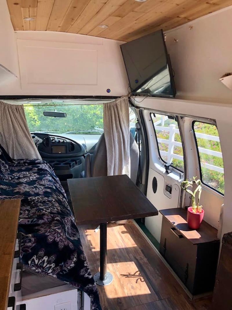 Picture 5/7 of a 2007 Ford Econoline E250 for sale in San Diego, California