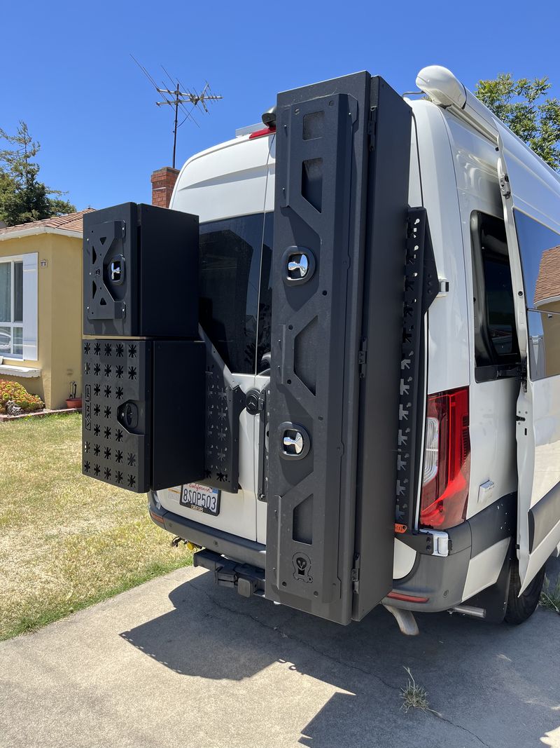 Picture 4/12 of a 2021 Mercedes Pleasure-Way Ascent TS for sale in San Diego, California
