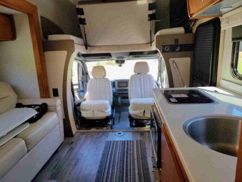 Picture 3/4 of a 2019 Tiffen Wayfarer  for sale in Charlotte, North Carolina