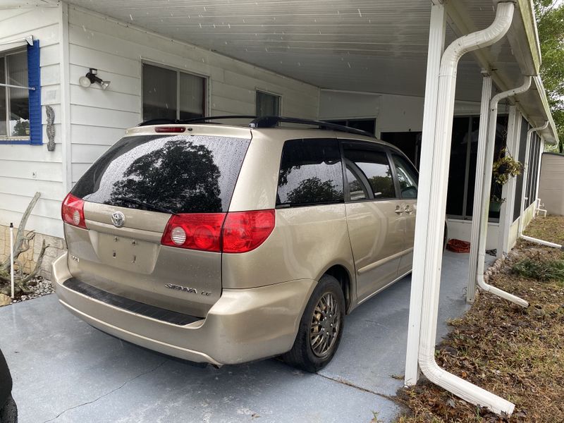 Picture 4/6 of a 2008 Toyota sienna LE for sale in Melbourne, Florida