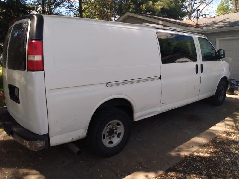 Picture 4/5 of a 2011 Chevy express 2500  for sale in Columbus, Ohio