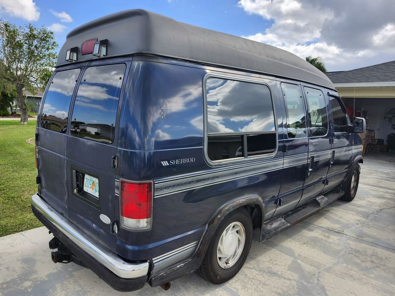 Picture 1/20 of a 2001 FORD E 150 XL WAGON for sale in Cape Coral, Florida
