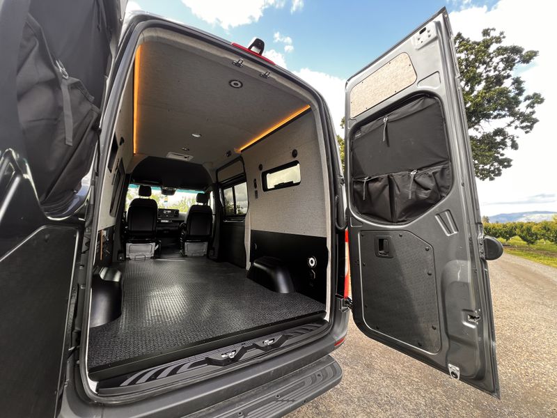 Picture 4/23 of a 144 Sprinter AWD - Vanlife Collective MOD for sale in Hood River, Oregon
