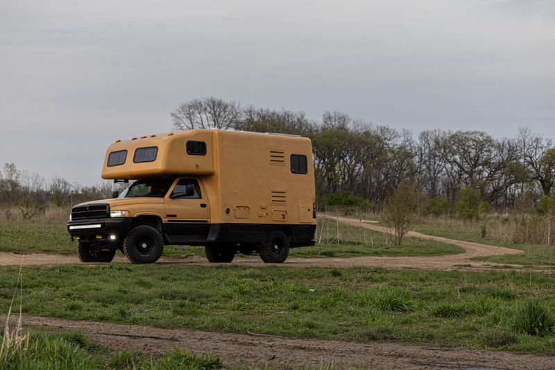 Picture 2/18 of a 2001 Dodge 3500 4x4 Overland Vehicle  for sale in Lockport, Illinois