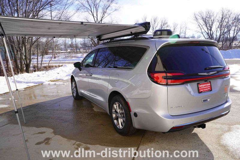 Picture 4/45 of a 2026 Chrysler Pacifica AWD Mini-T Campervan Fits in a Garage for sale in Lake Crystal, Minnesota