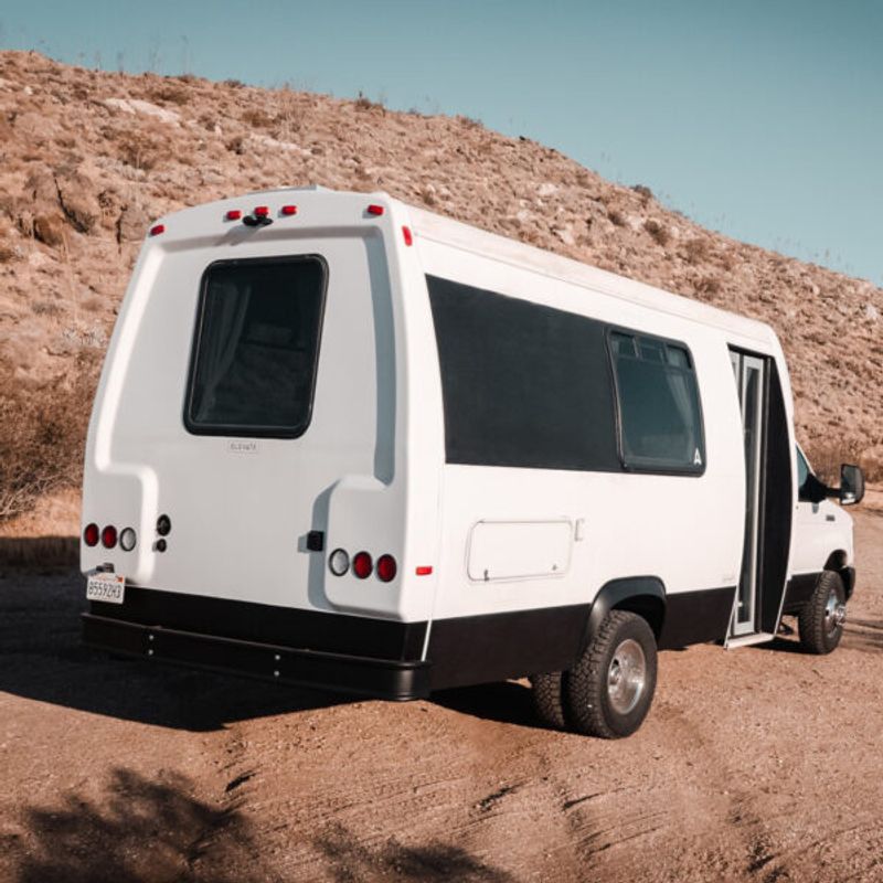 Picture 3/8 of a Lifted 2008 Ford E-350 Dually Camper Conversion. Clean Title for sale in Nashville, Tennessee