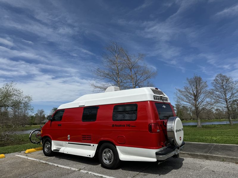 Picture 3/21 of a 2000 Roadtrek 190 Popular (Dodge Ram 3500) for sale in Spring, Texas