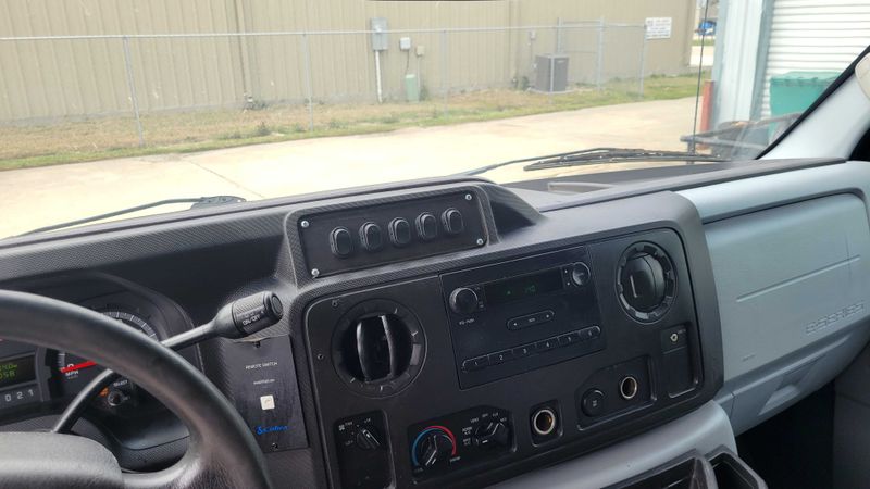 Picture 5/24 of a 2012 ford e250 super duty  for sale in Sulphur, Louisiana
