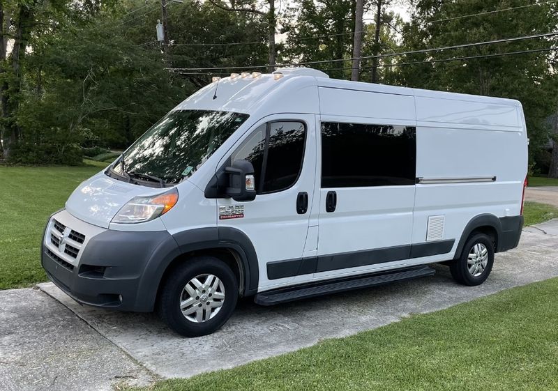 Picture 2/21 of a VentureVan RV with 38,000 miles for sale in Covington, Louisiana