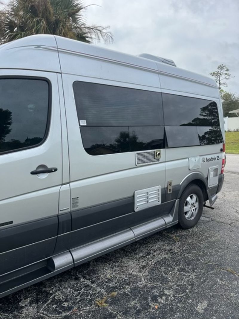 Picture 3/27 of a 2013 Roadtrek ss Agile for sale in Palm Coast, Florida