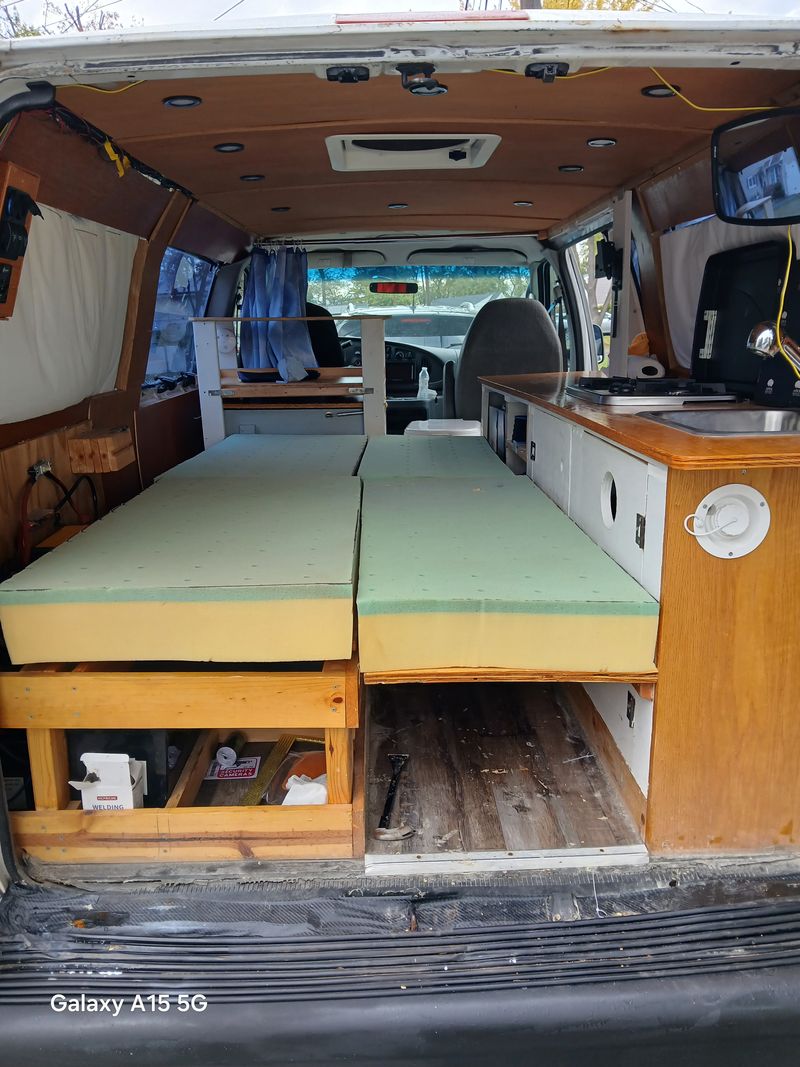 Picture 2/43 of a 2004 ford e350 for sale in Avenel, New Jersey